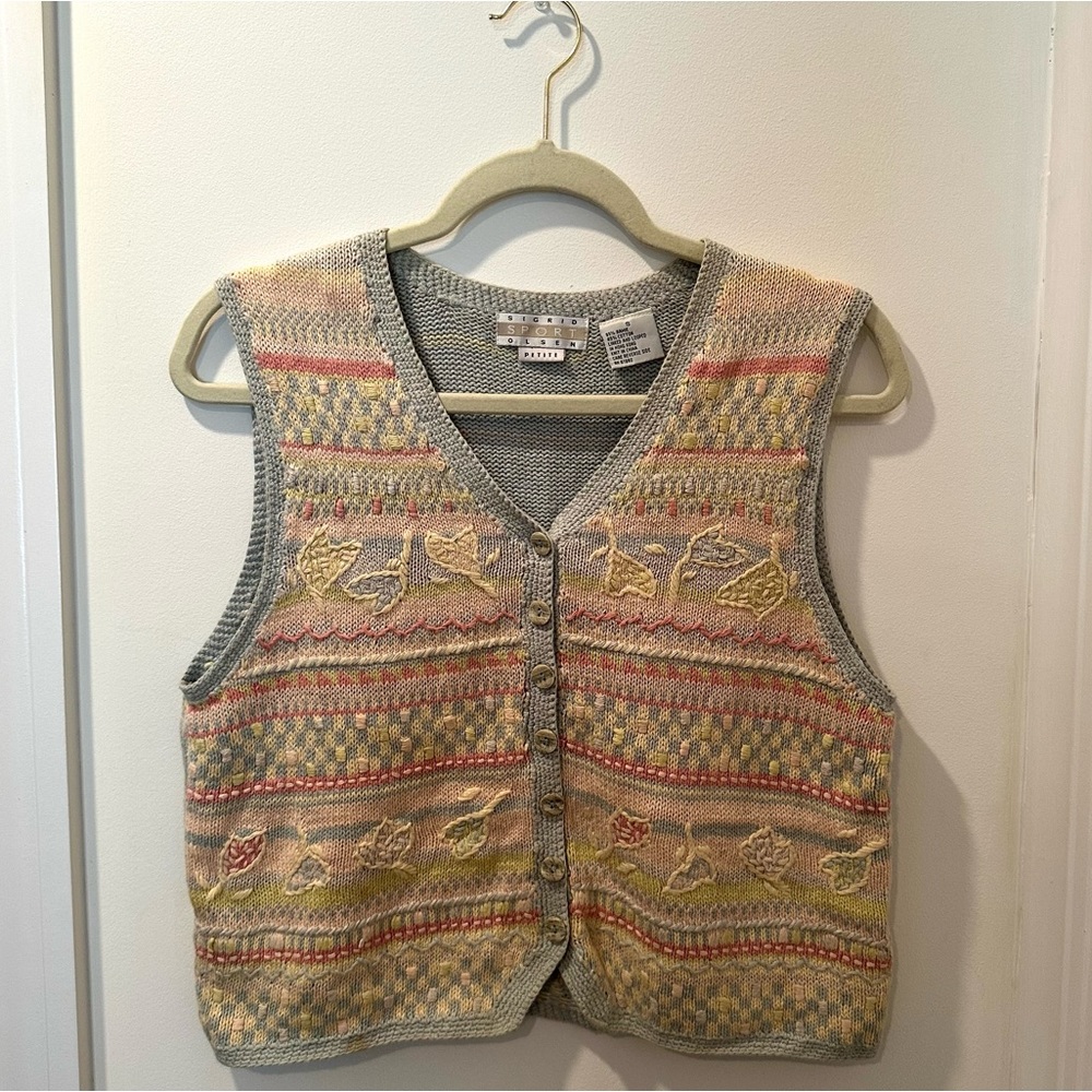Vintage pastel sweater vest could be worn closed as top/ layering piece or open